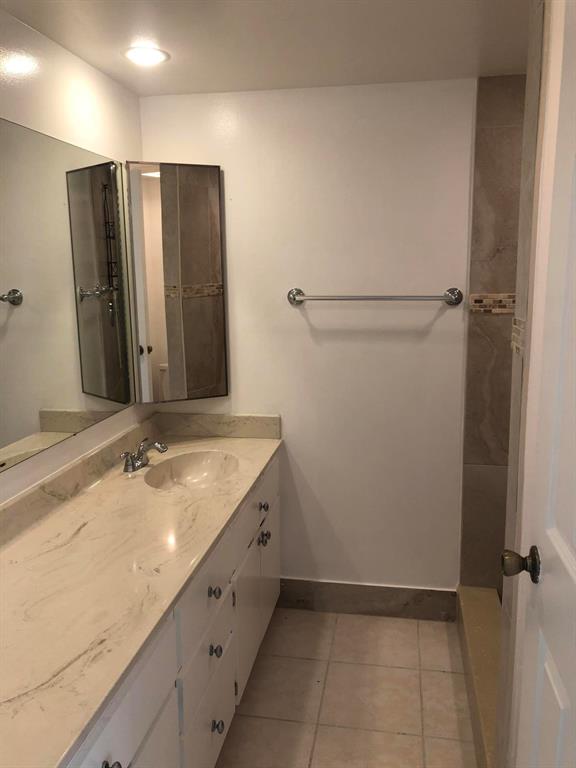 DELRAY OAKS WEST CONDO - Residential Lease