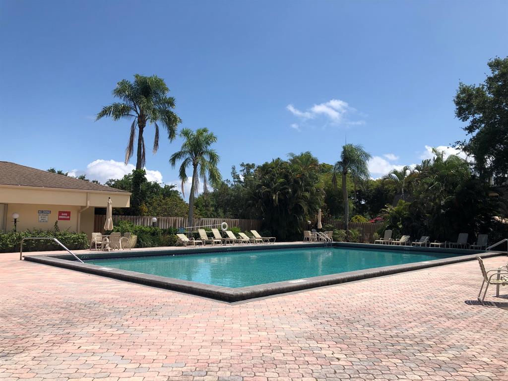 DELRAY OAKS WEST CONDO - Residential Lease