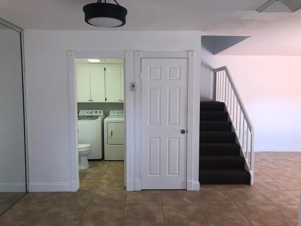 DELRAY OAKS WEST CONDO - Residential Lease
