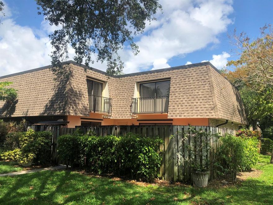 Light and bright 2 bedroom, 2.5 bath townhome centrally located in desirable Delray Beach. Freshly painted with new appliances, spacious bedrooms and plenty of closet space this charming home boasts a private, fenced in courtyard (and shed for extra storage) that is perfect for outdoor entertaining, gardening, napping, or sunbathing. Delray Oaks West is an active all age community that hosts a clubhouse with large swimming pool, fitness center, full kitchen, reading area and community room as well as tennis courts, picnic tables and more..& is a short driving distance to I-95, PBI airport, popular Atlantic Avenue, entertainment, shopping and the beaches. Assigned parking spot with plenty of guest parking. A must see!