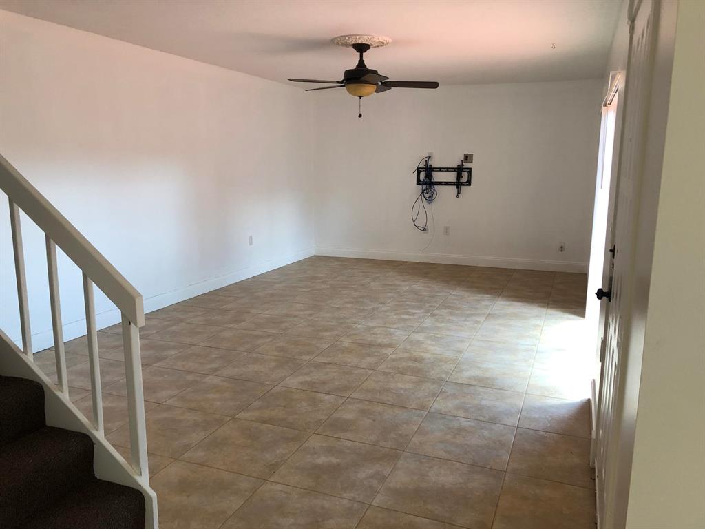 DELRAY OAKS WEST CONDO - Residential Lease