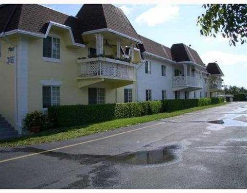 Photo of 700 SE 2ND Avenue #317, Deerfield Beach, FL 33441 (MLS # B26065277)