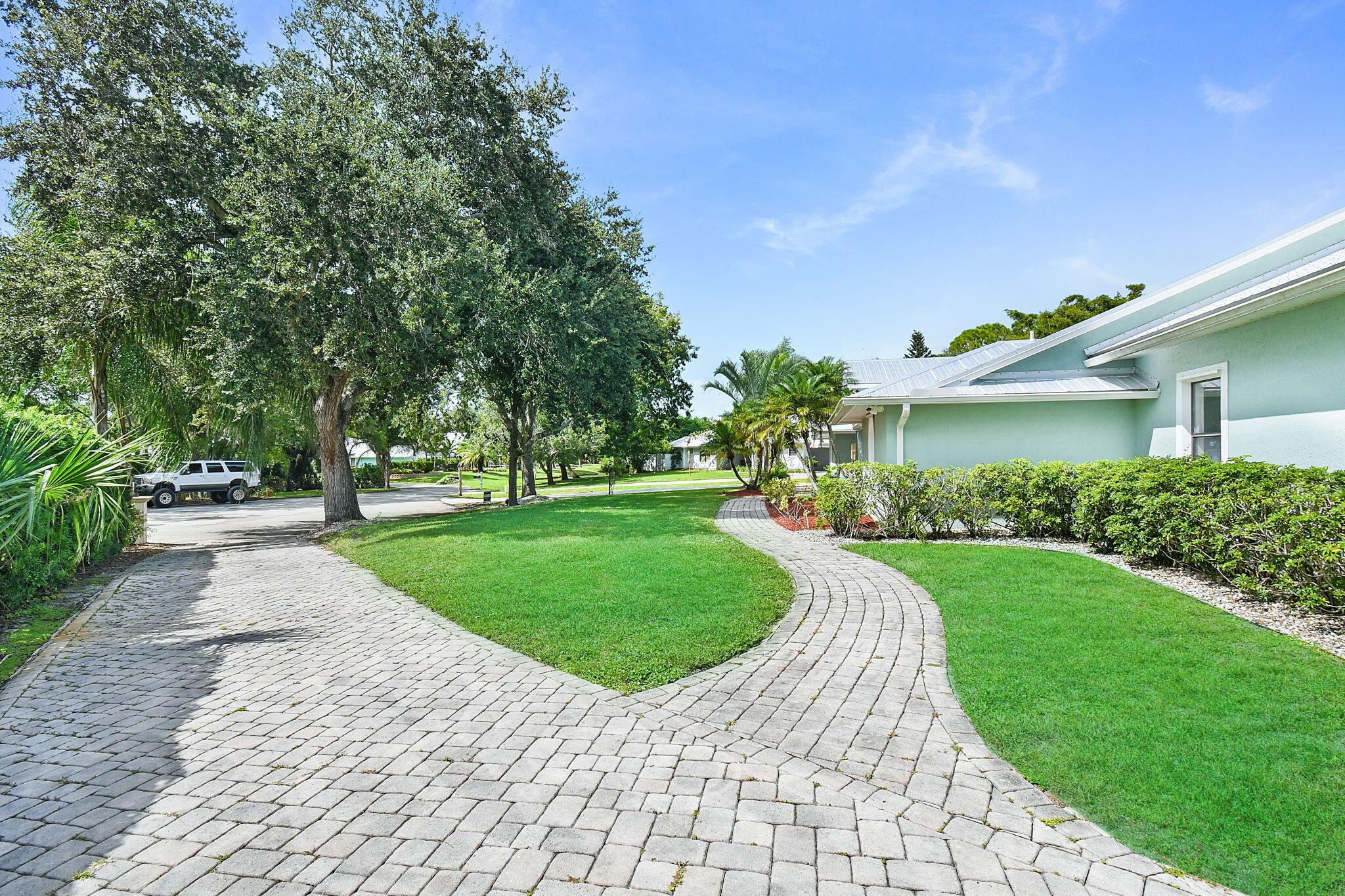 MAGNOLIA BLUFF - Residential