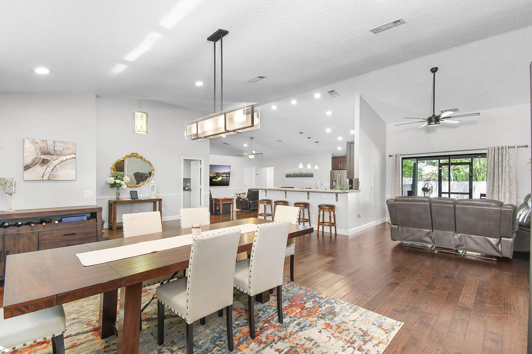 MAGNOLIA BLUFF - Residential