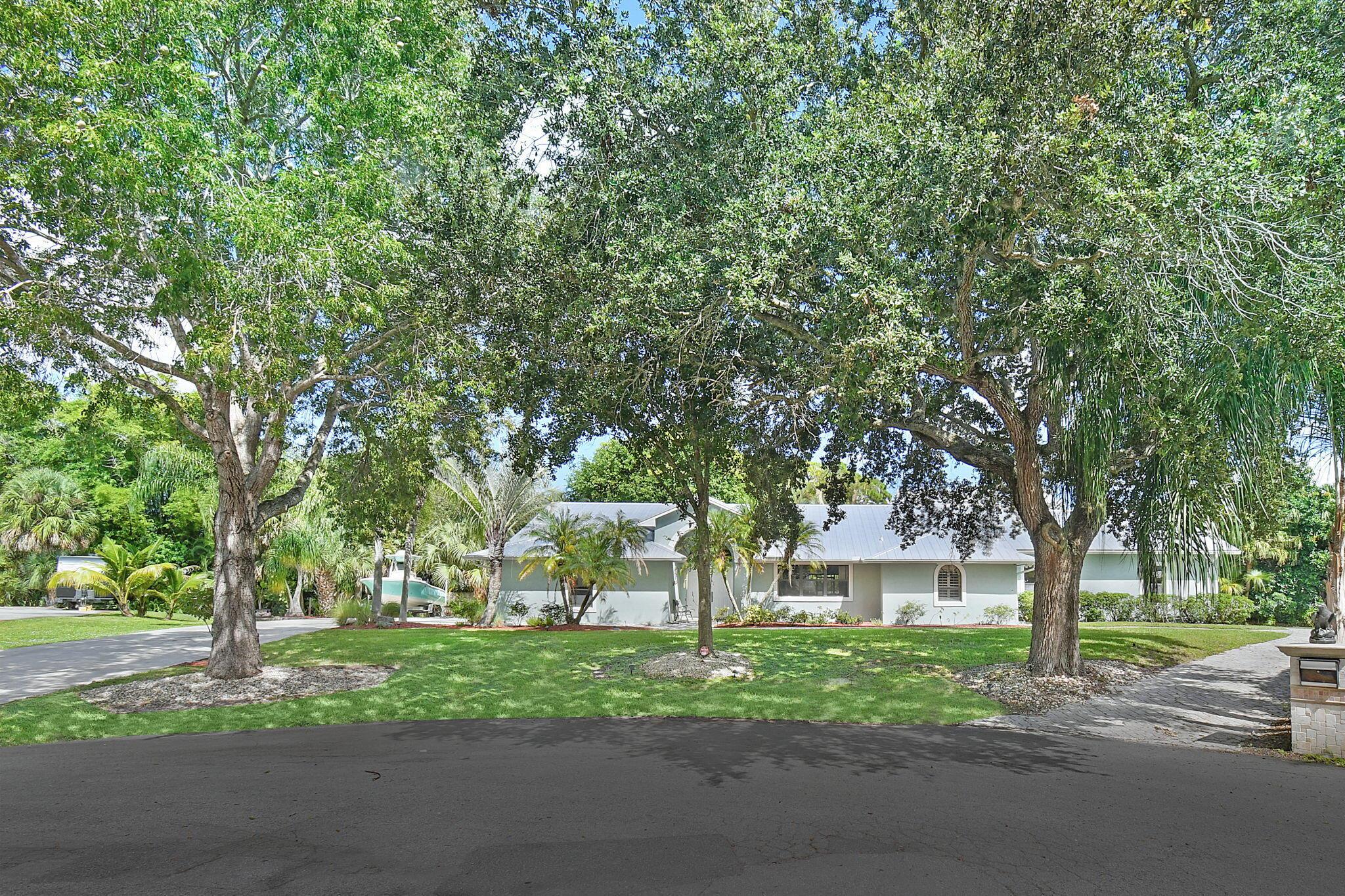 MAGNOLIA BLUFF - Residential