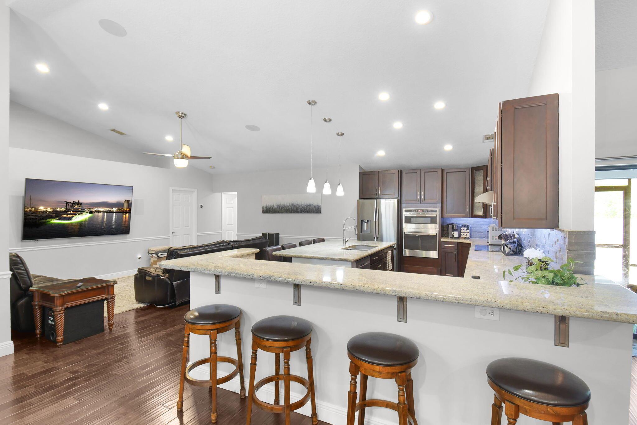 MAGNOLIA BLUFF - Residential