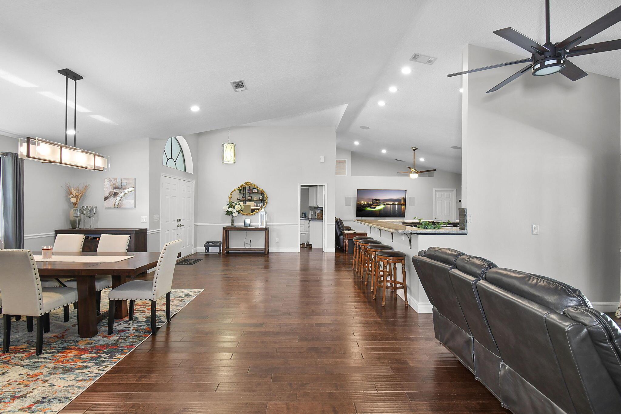 MAGNOLIA BLUFF - Residential