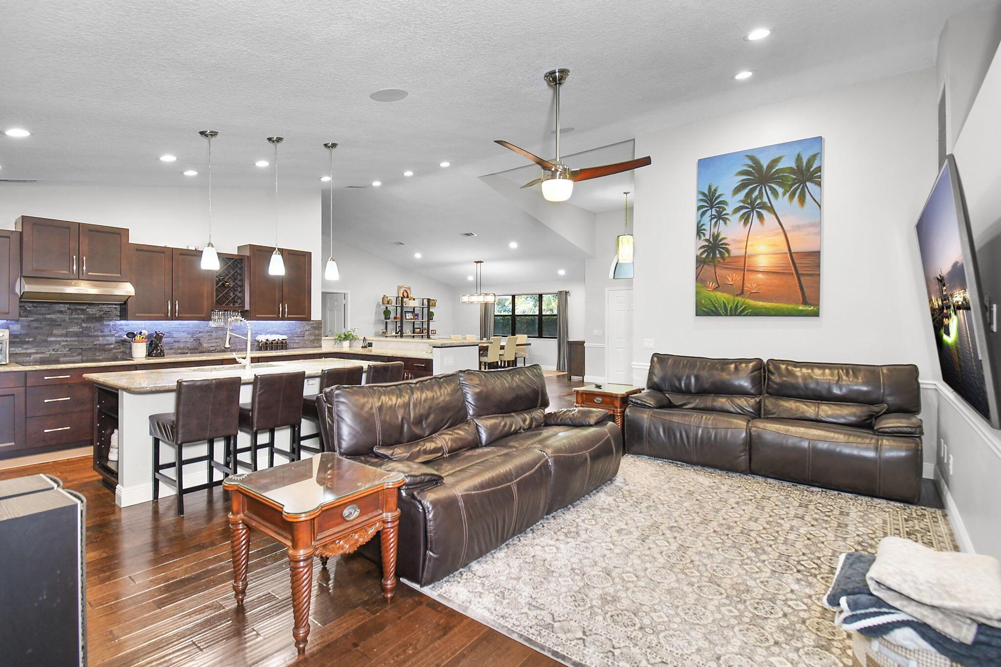MAGNOLIA BLUFF - Residential