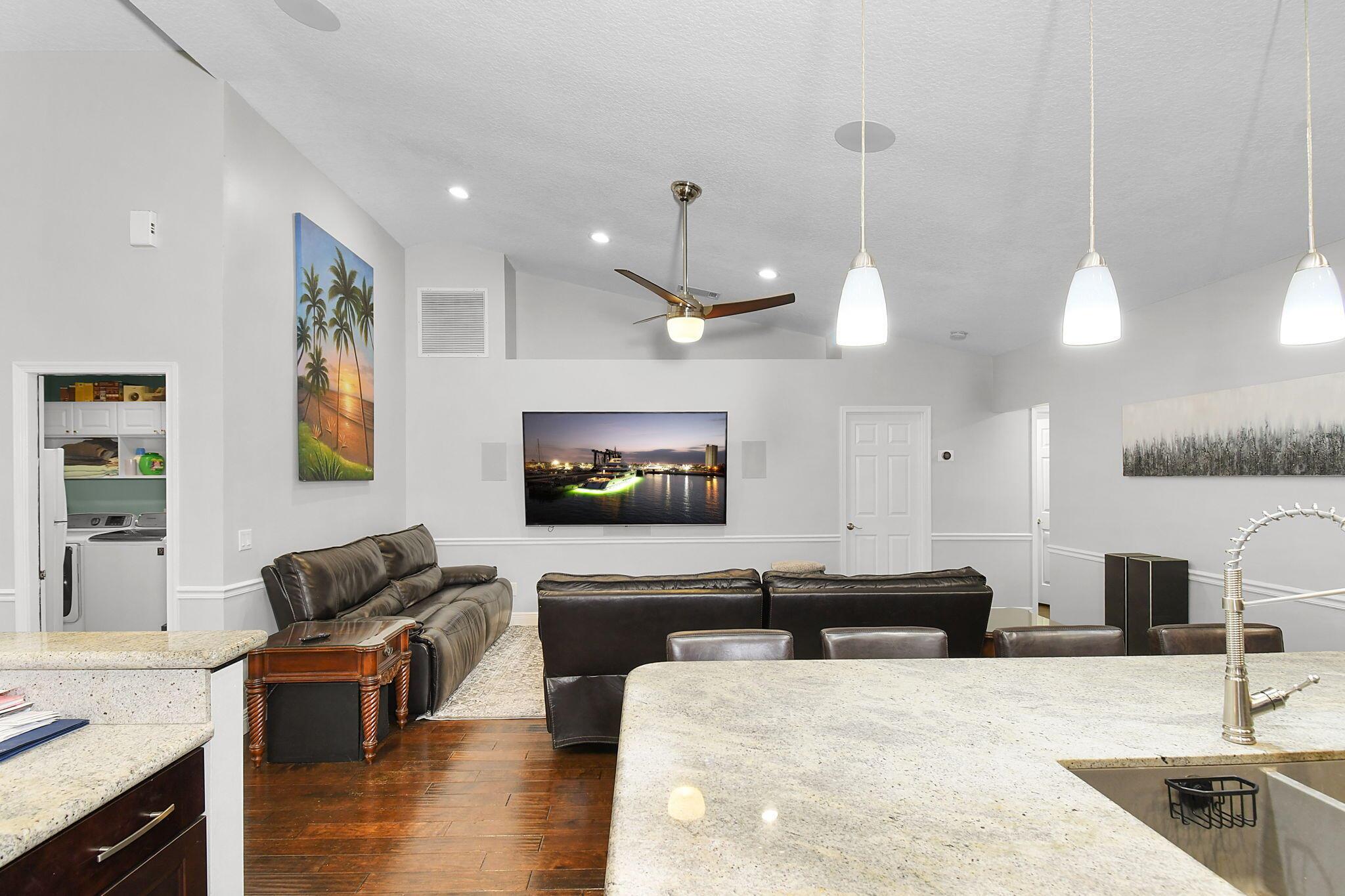 MAGNOLIA BLUFF - Residential