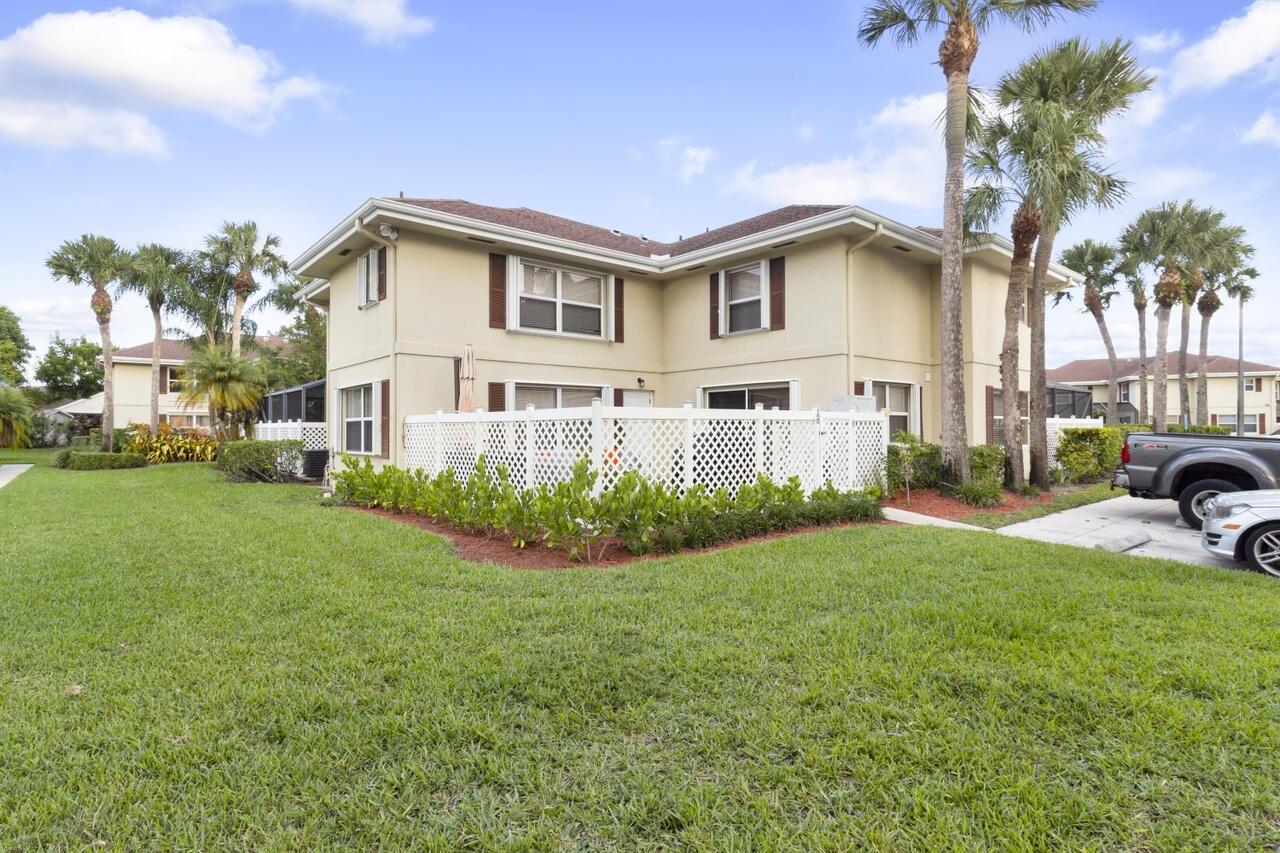 18 Amherst Court D