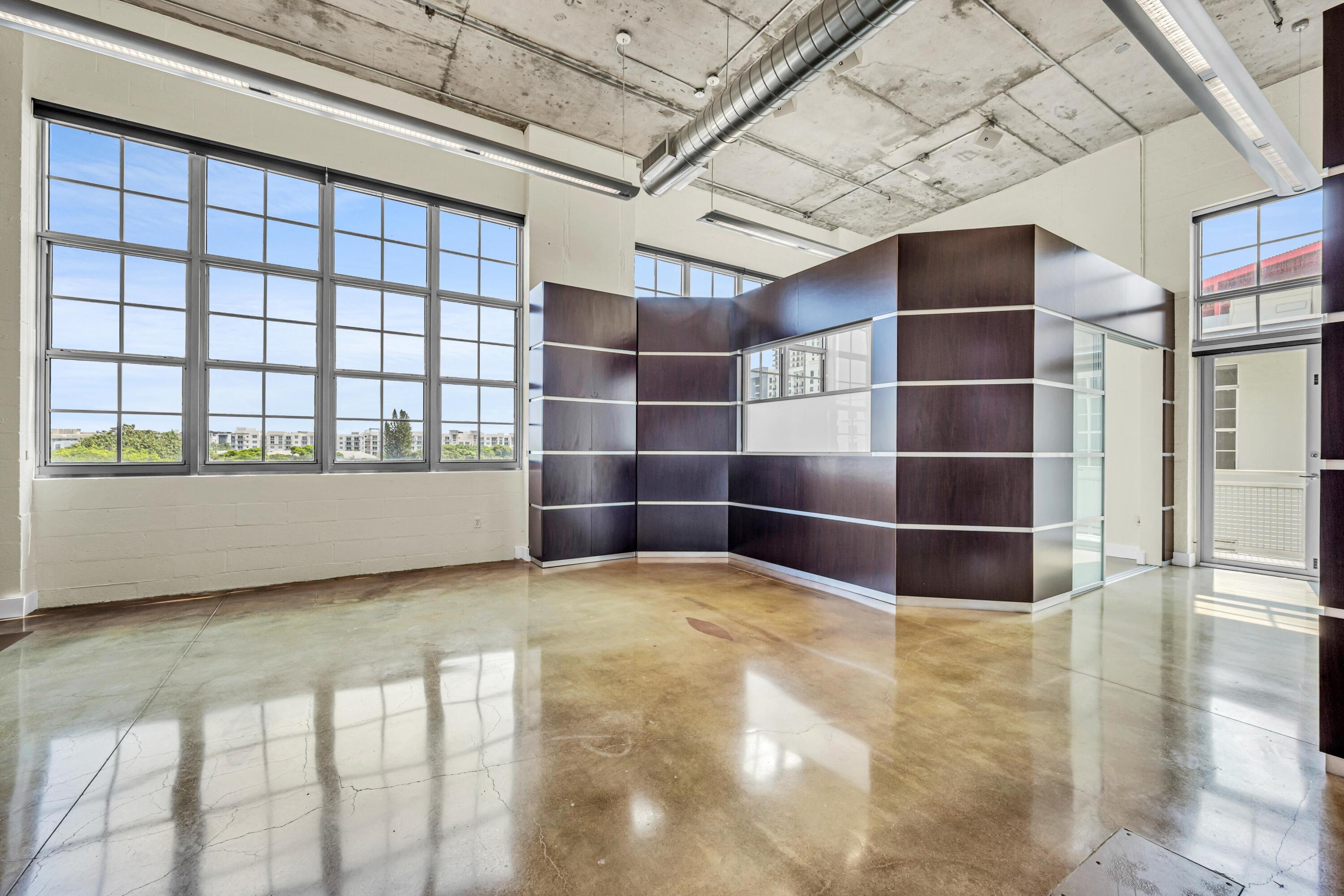 435 N Andrews Avenue 401