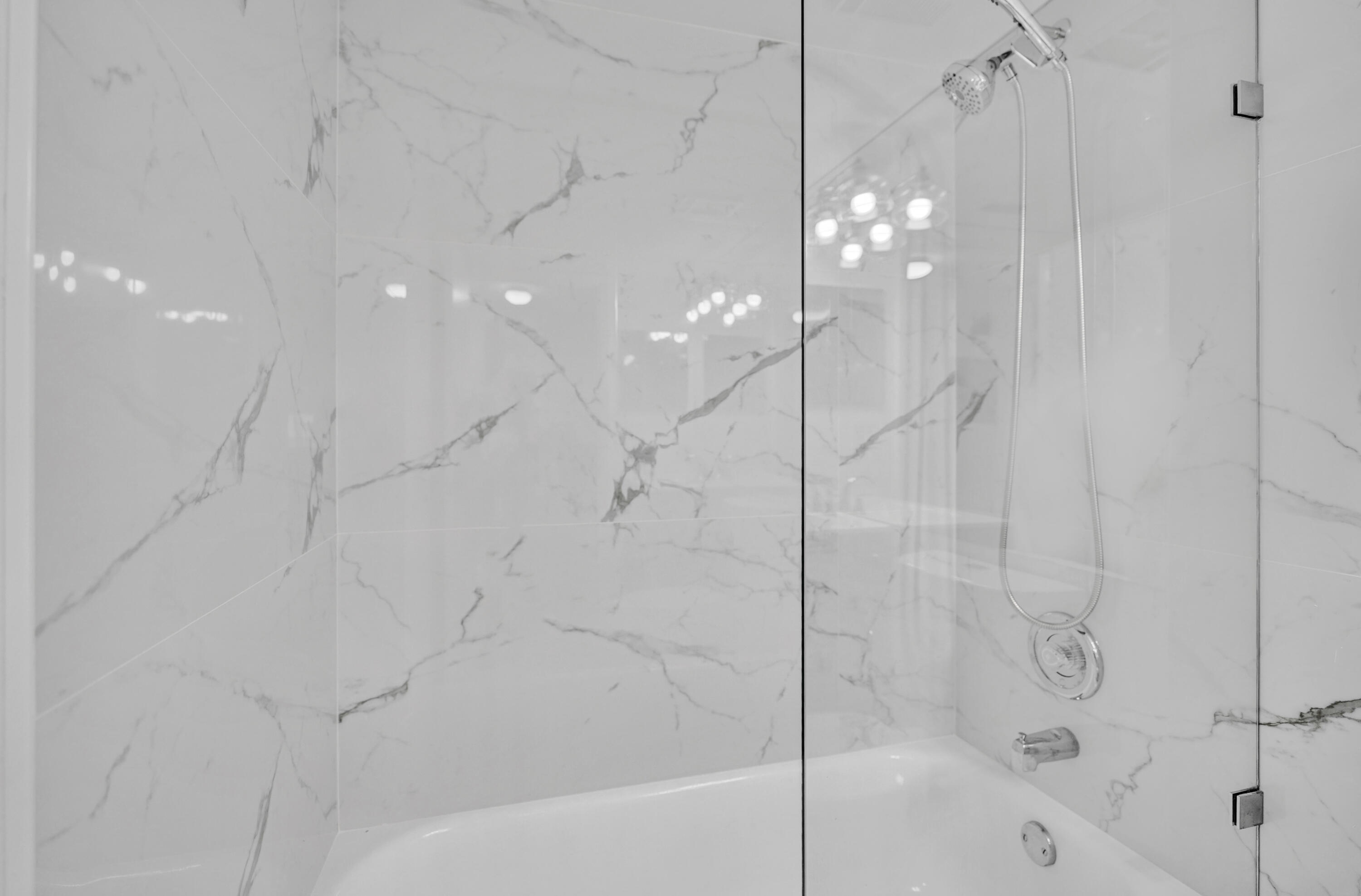 LUCERNE POINT SIX COND UNIT 101 BLDG 8 - Residential