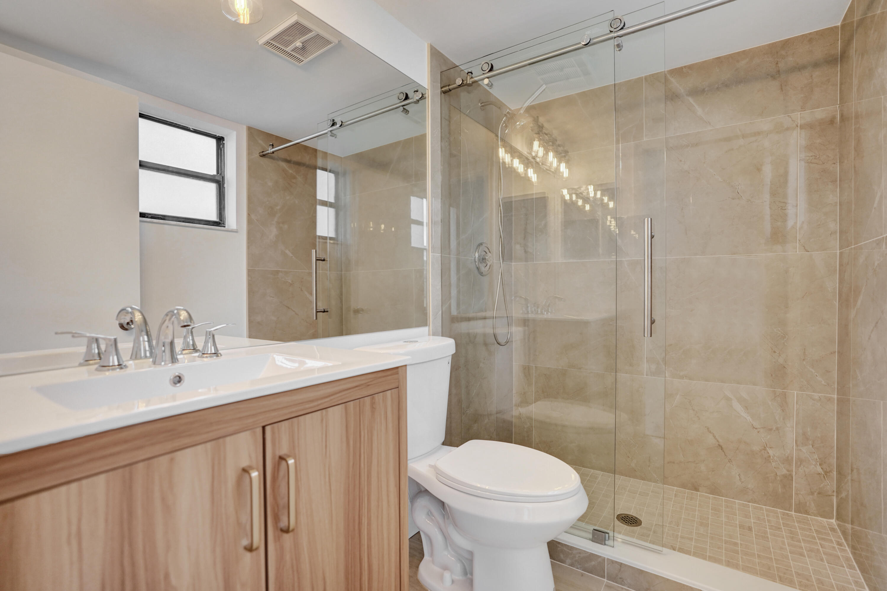 LUCERNE POINT SIX COND UNIT 101 BLDG 8 - Residential