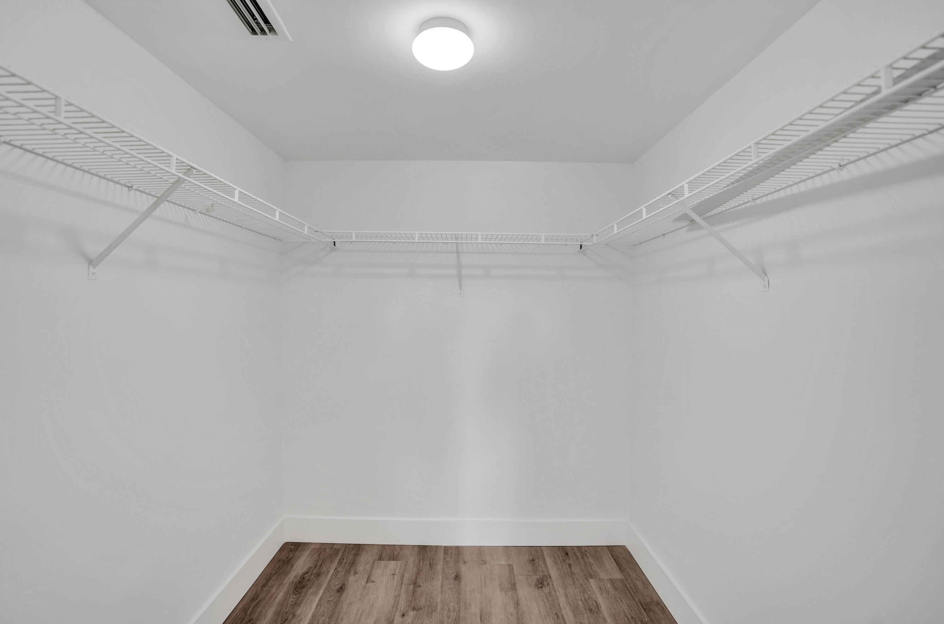 LUCERNE POINT SIX COND UNIT 101 BLDG 8 - Residential