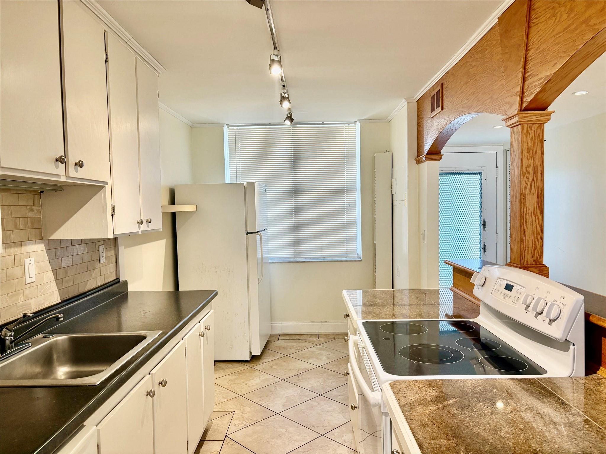 Cypress Chase Condo No1 - Residential Lease