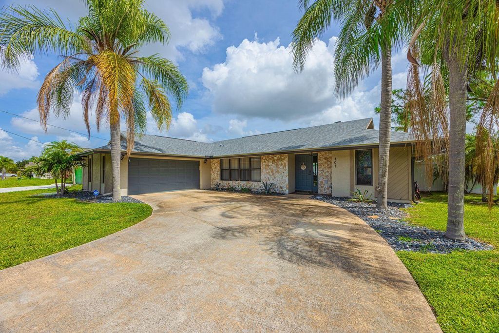 Photo of 101 SW Chapman Avenue, Port Saint Lucie, FL 34984 (MLS # R11105687)