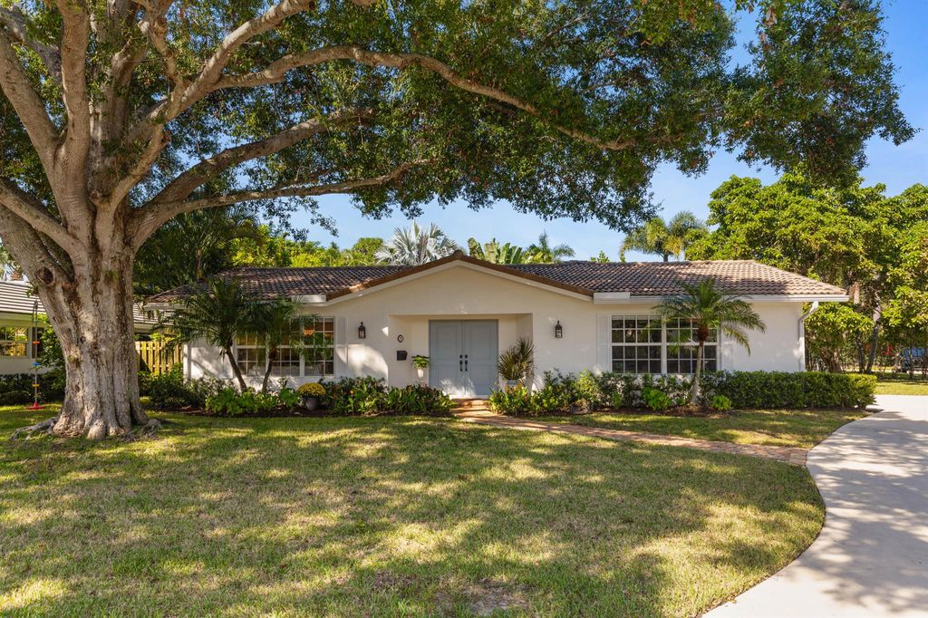 Photo of 778 NW 6th Drive, Boca Raton, FL 33486 (MLS # R11134567)