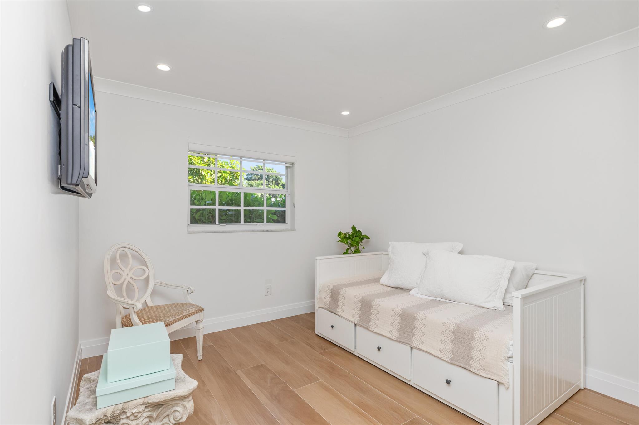 Tunison Palms - Residential