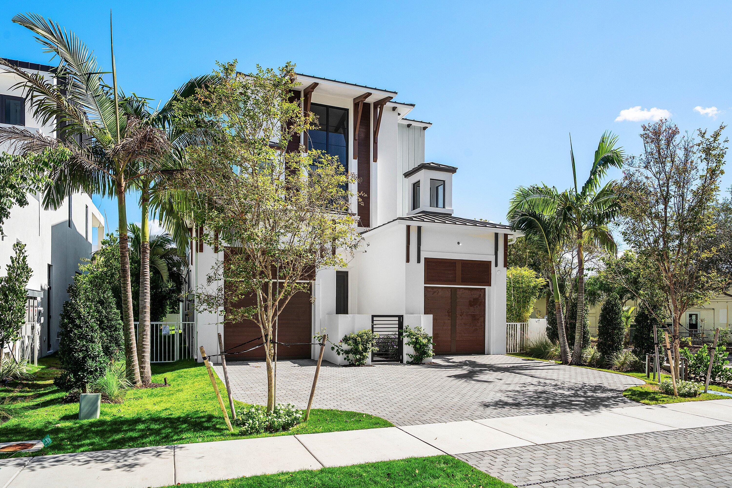 807 NE 9TH Avenue