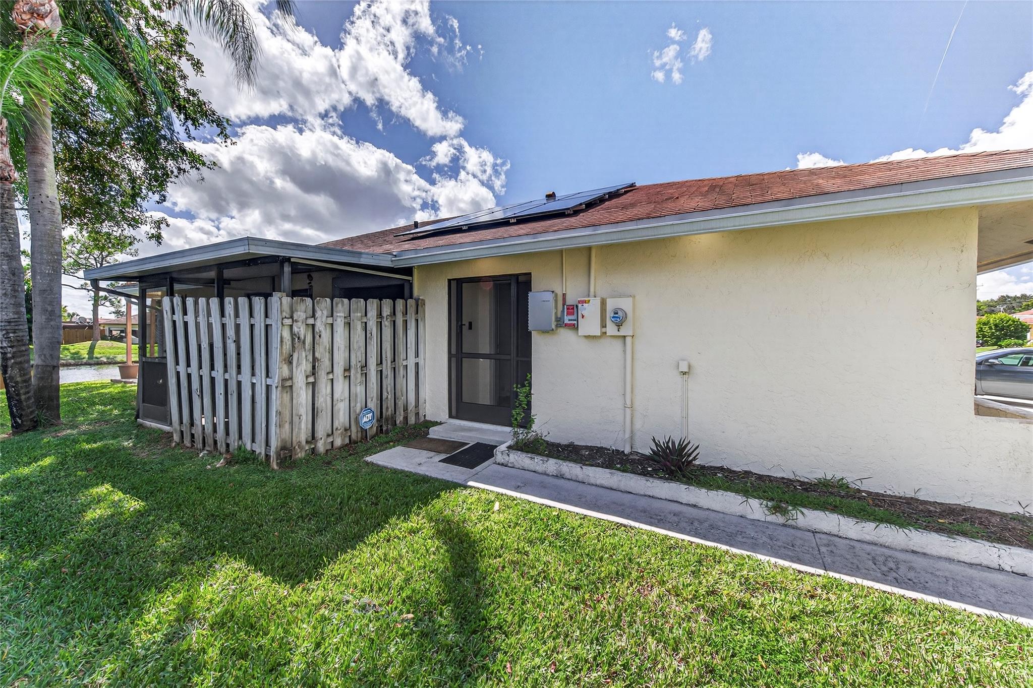 PALM HILL VILLAS - Residential