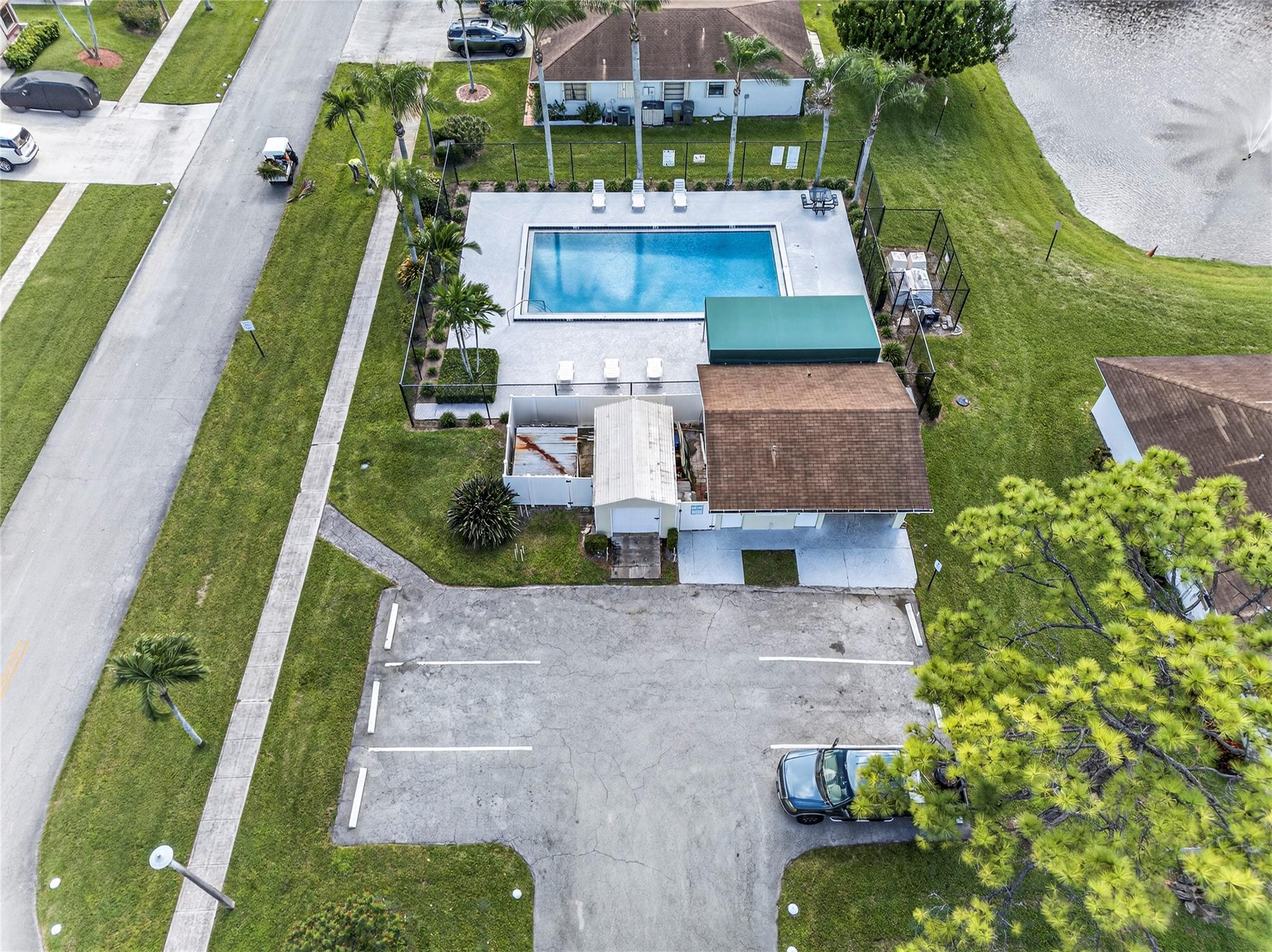 PALM HILL VILLAS - Residential