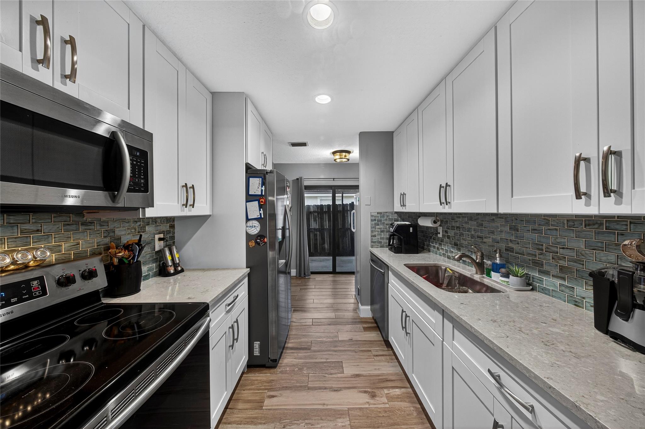 PALM HILL VILLAS - Residential