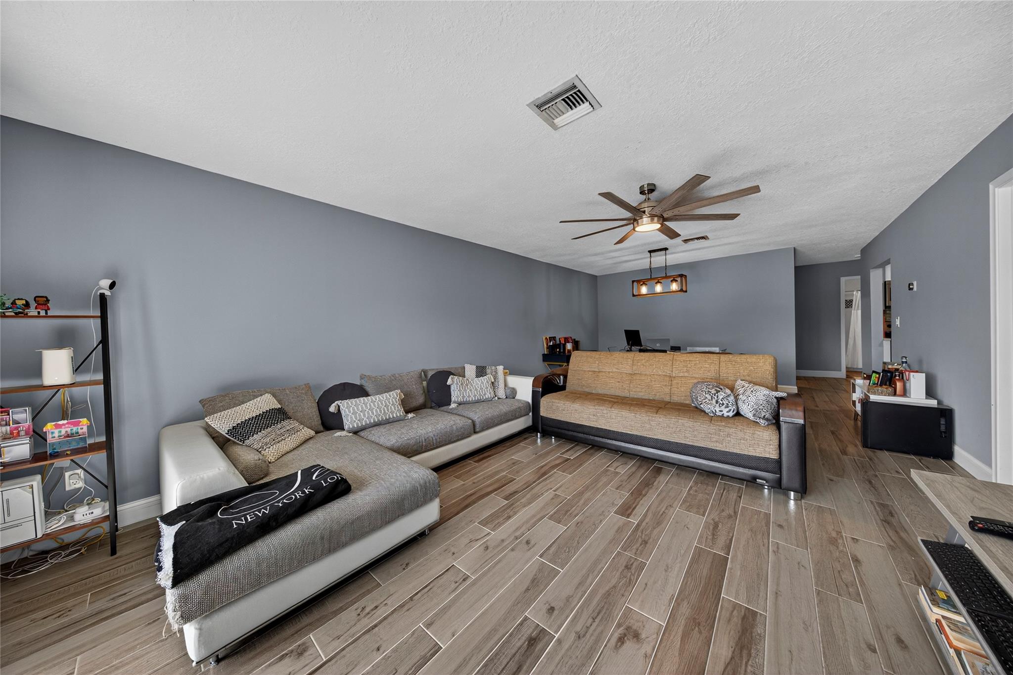 PALM HILL VILLAS - Residential