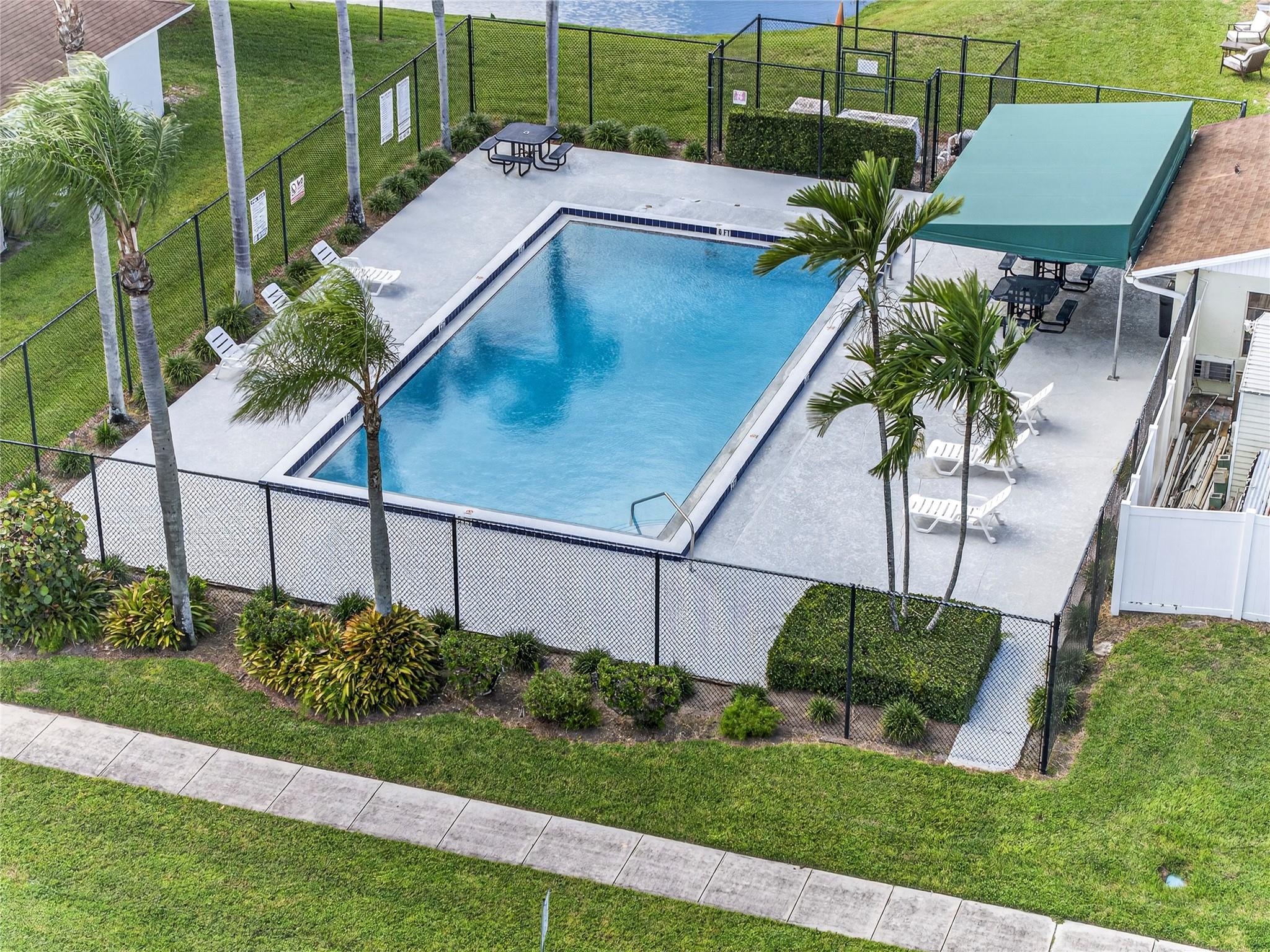 PALM HILL VILLAS - Residential