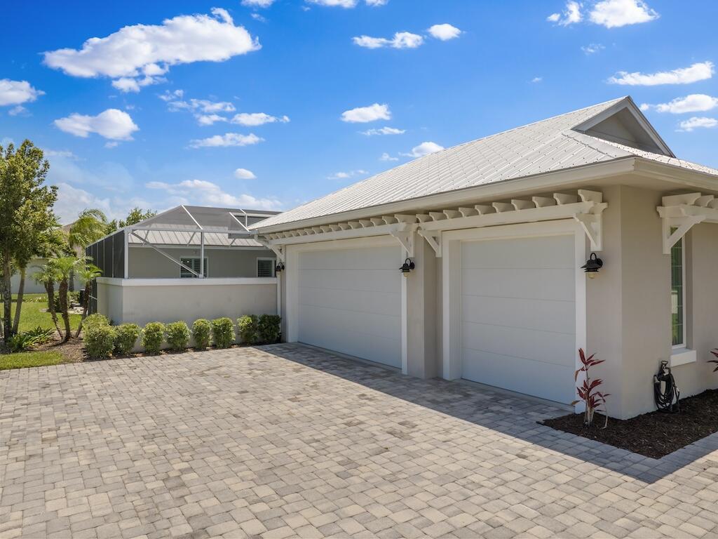 CROSS CREEK LAKE ESTATES PLAT ONE - Residential