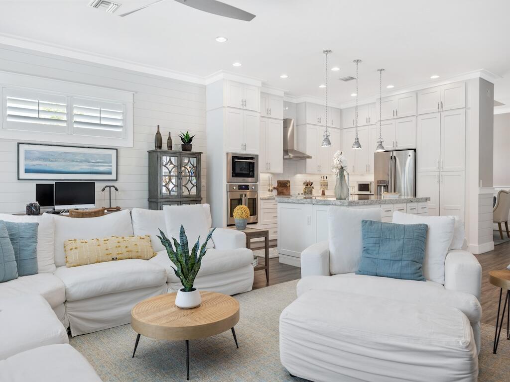 CROSS CREEK LAKE ESTATES PLAT ONE - Residential