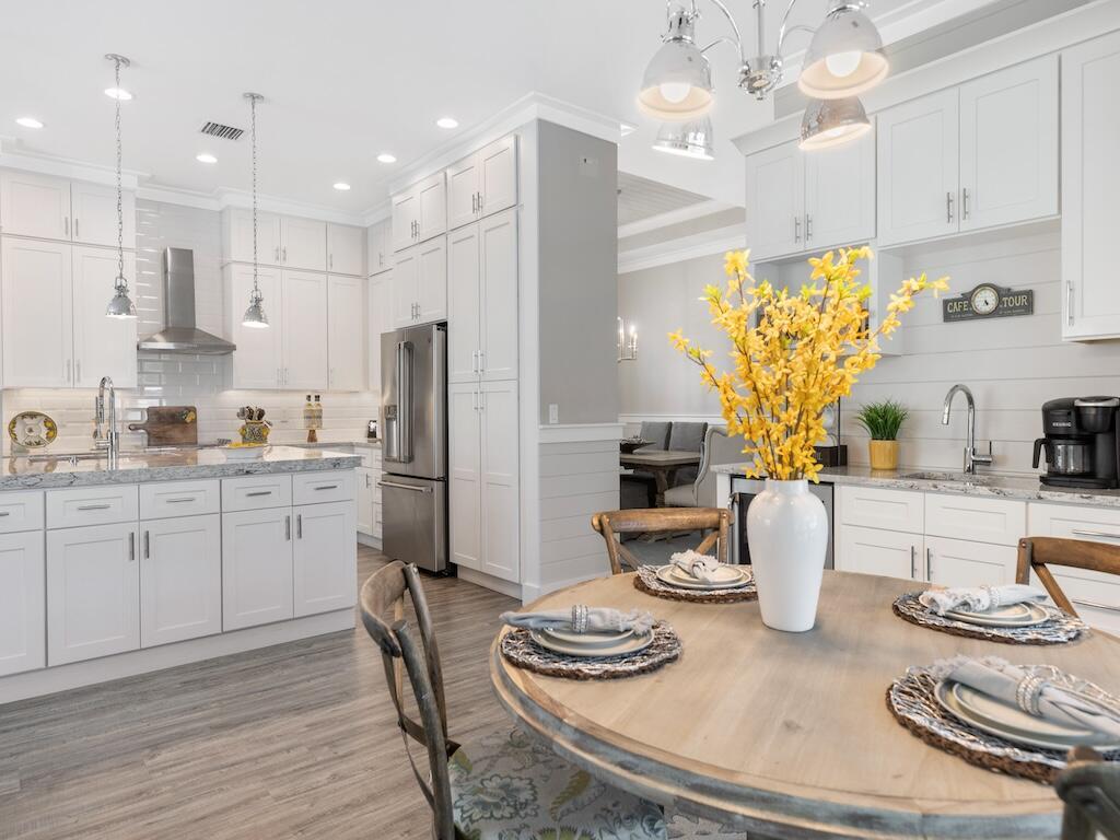 CROSS CREEK LAKE ESTATES PLAT ONE - Residential