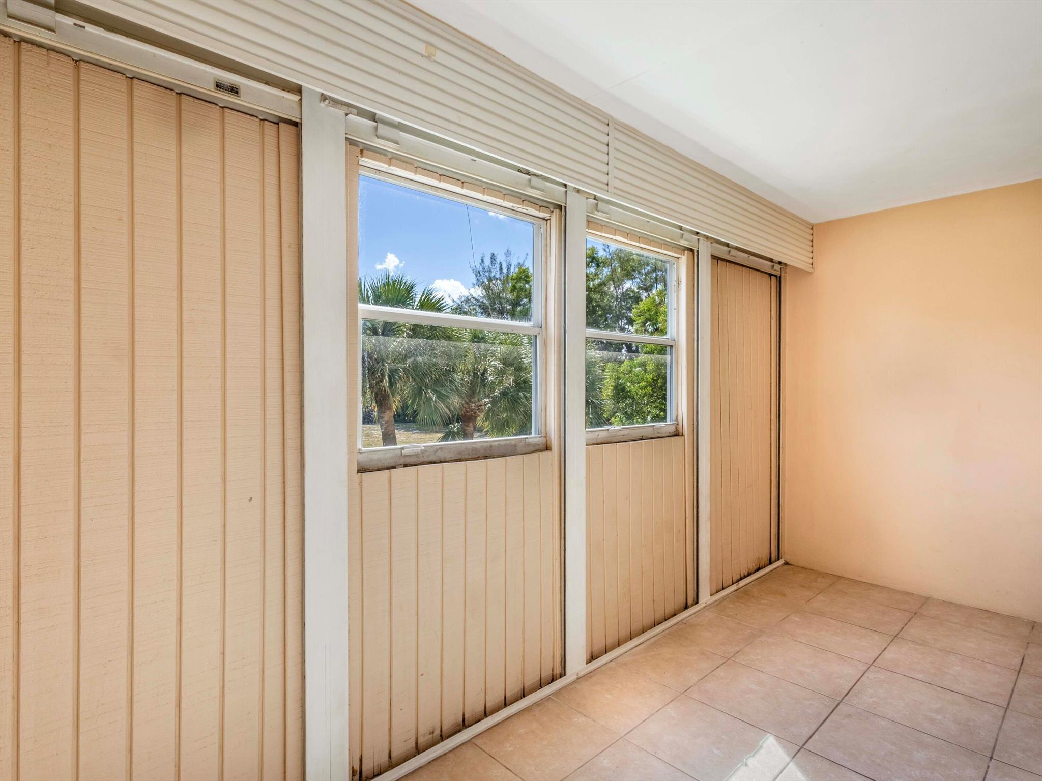 MARINER I CONDO - Residential Lease