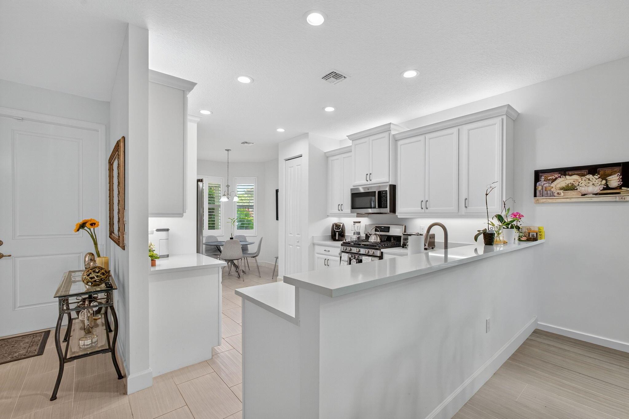 VALENCIA GROVE/RIVERLAND - Residential