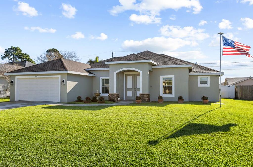 Photo of 1843 SW Hudson Street, Port Saint Lucie, FL 34953 (MLS # B26009883)