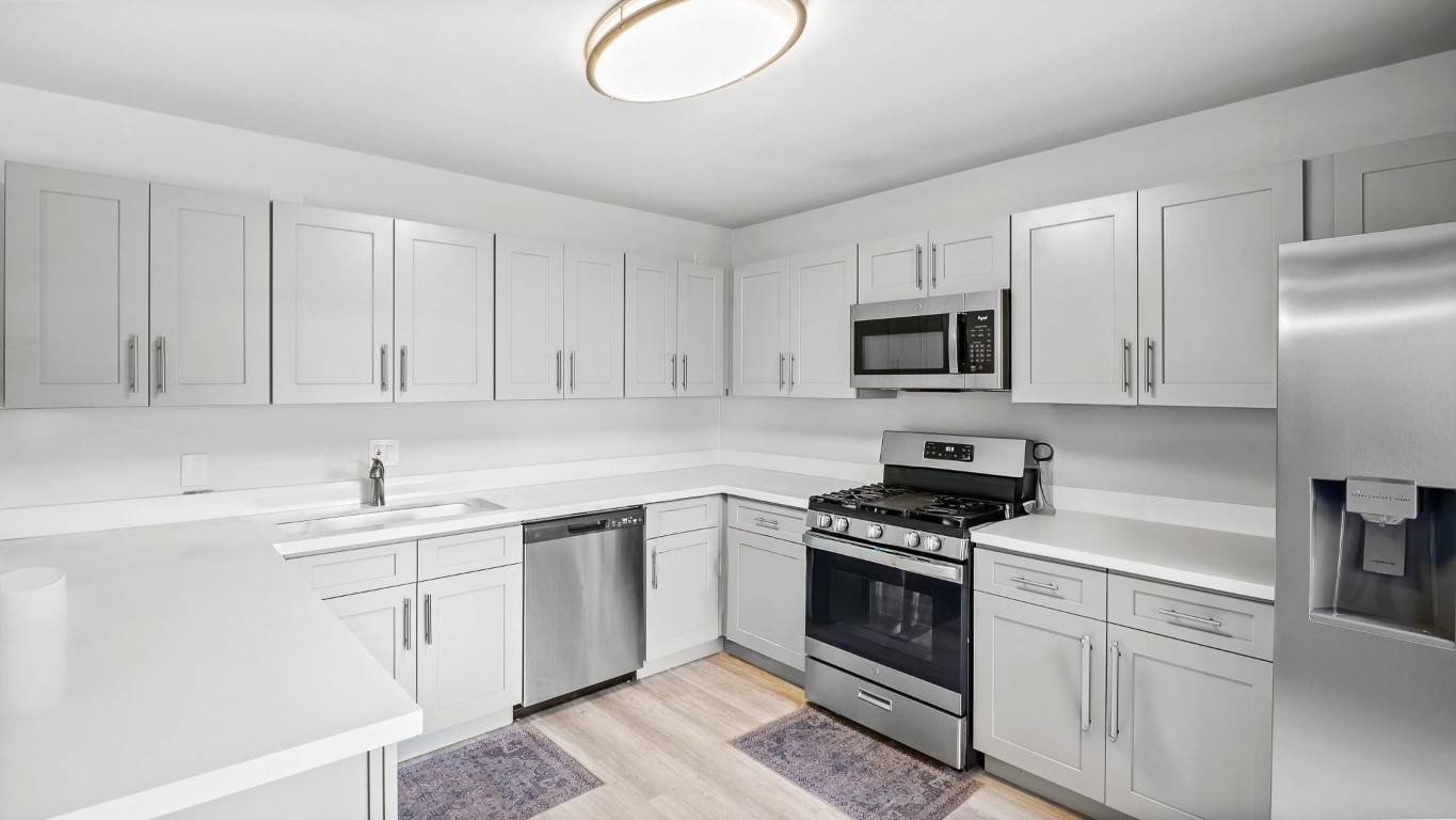 SEVEN SPRINGS 1 - Residential