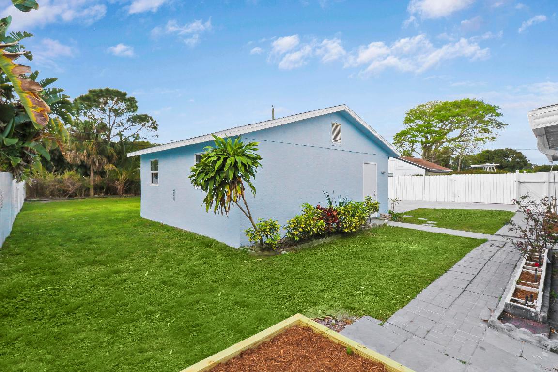 BEAU RIVAGE - Residential