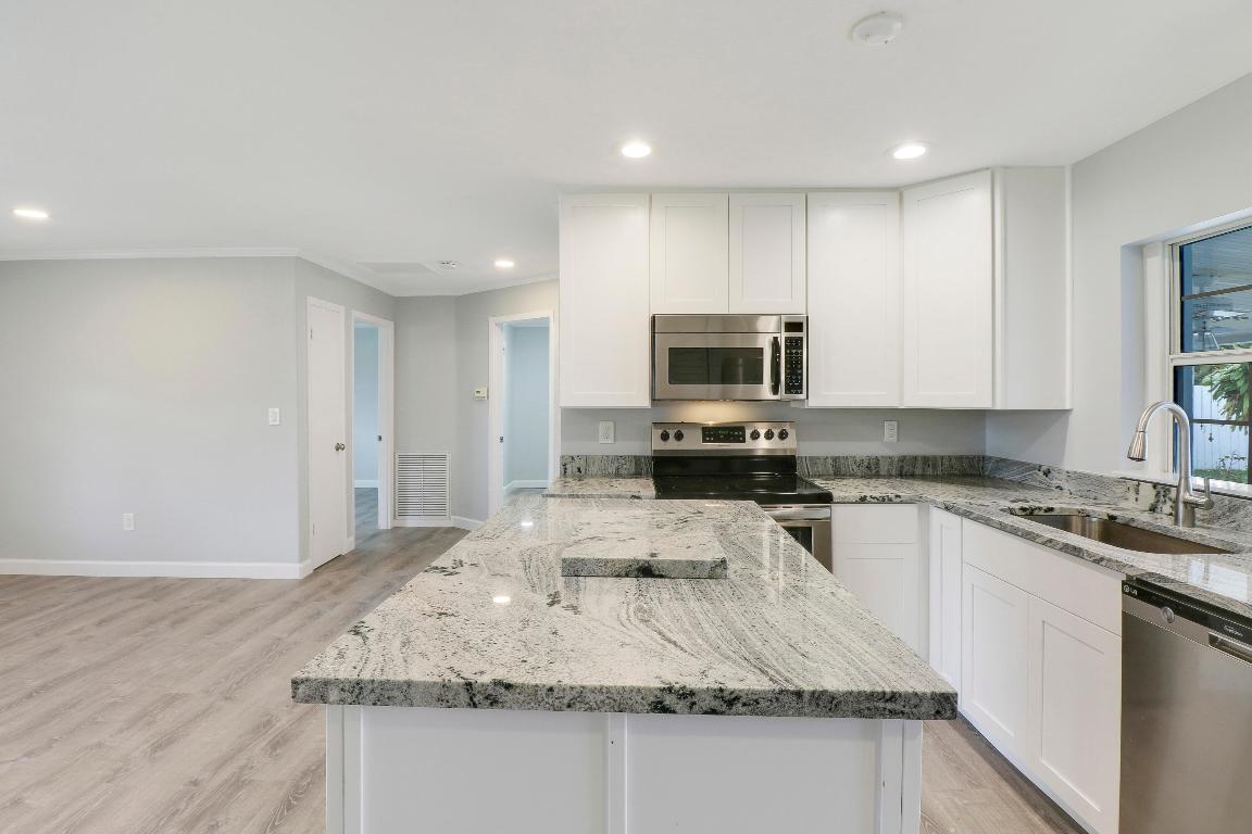 BEAU RIVAGE - Residential