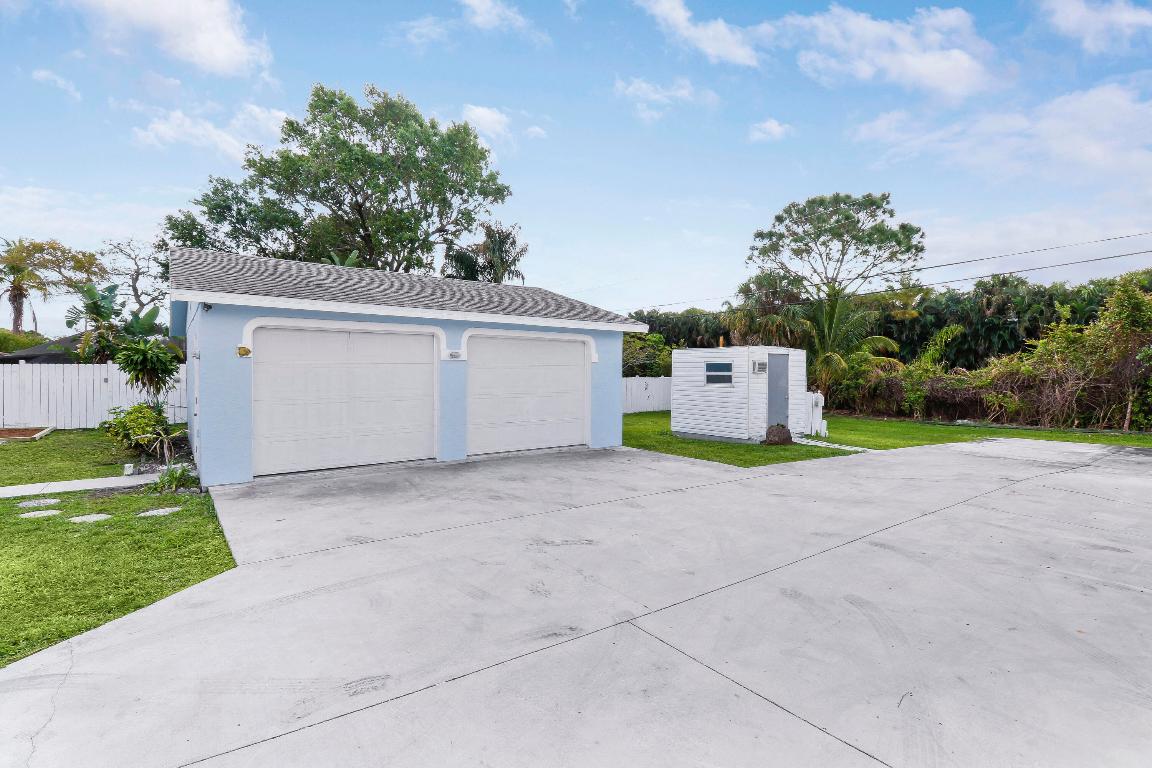 BEAU RIVAGE - Residential