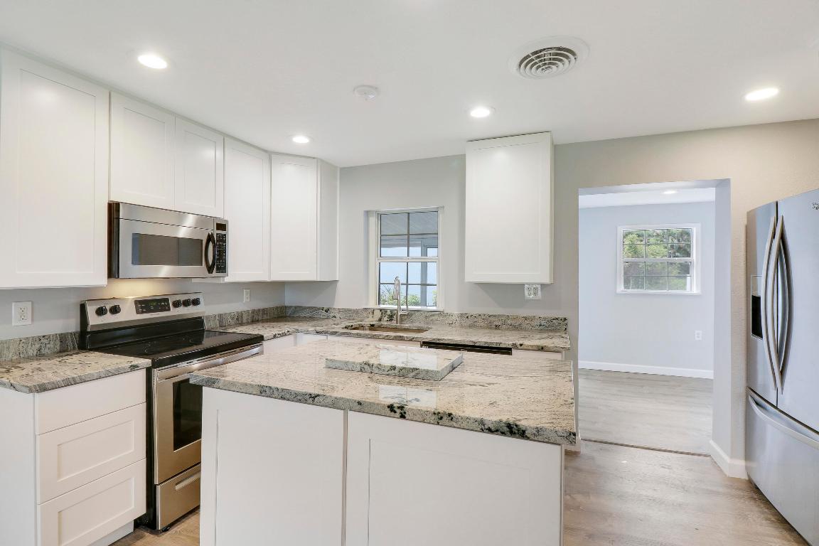 BEAU RIVAGE - Residential