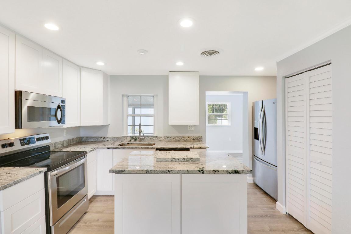 BEAU RIVAGE - Residential