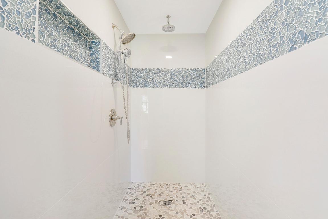 BEAU RIVAGE - Residential