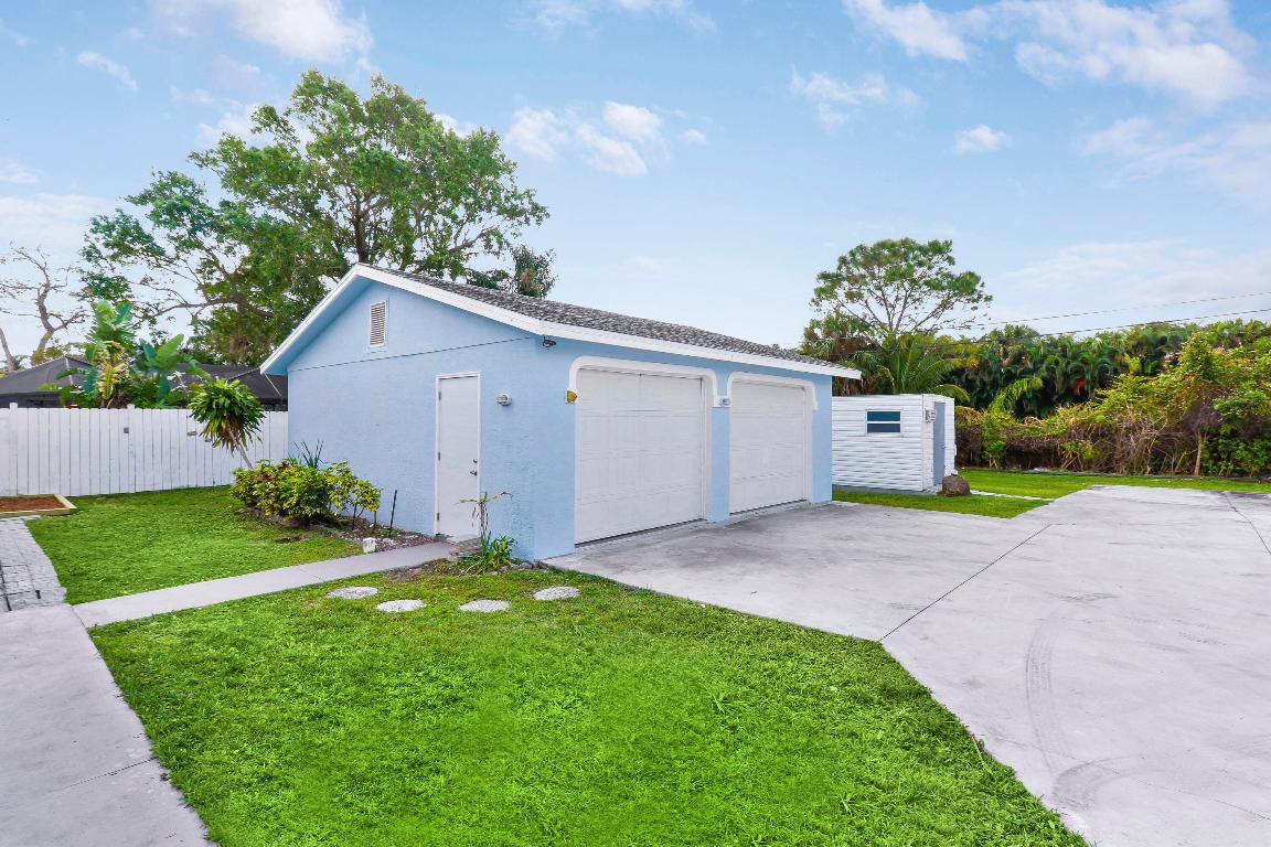 BEAU RIVAGE - Residential