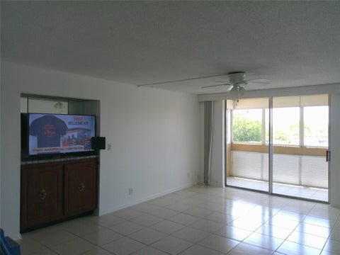 Tiny photo for 403 NW 68th Avenue #519, Plantation, FL 33317 (MLS # F10543151)