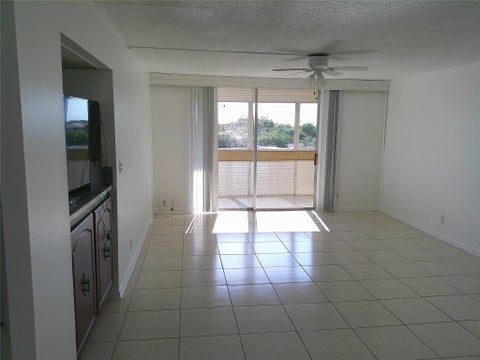 Tiny photo for 403 NW 68th Avenue #519, Plantation, FL 33317 (MLS # F10543151)