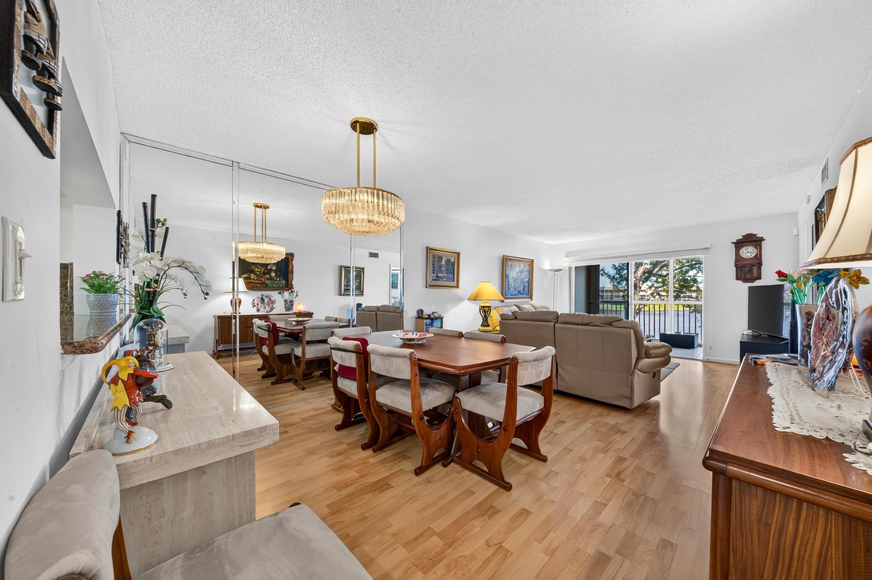 7348 N DEVON Drive 203