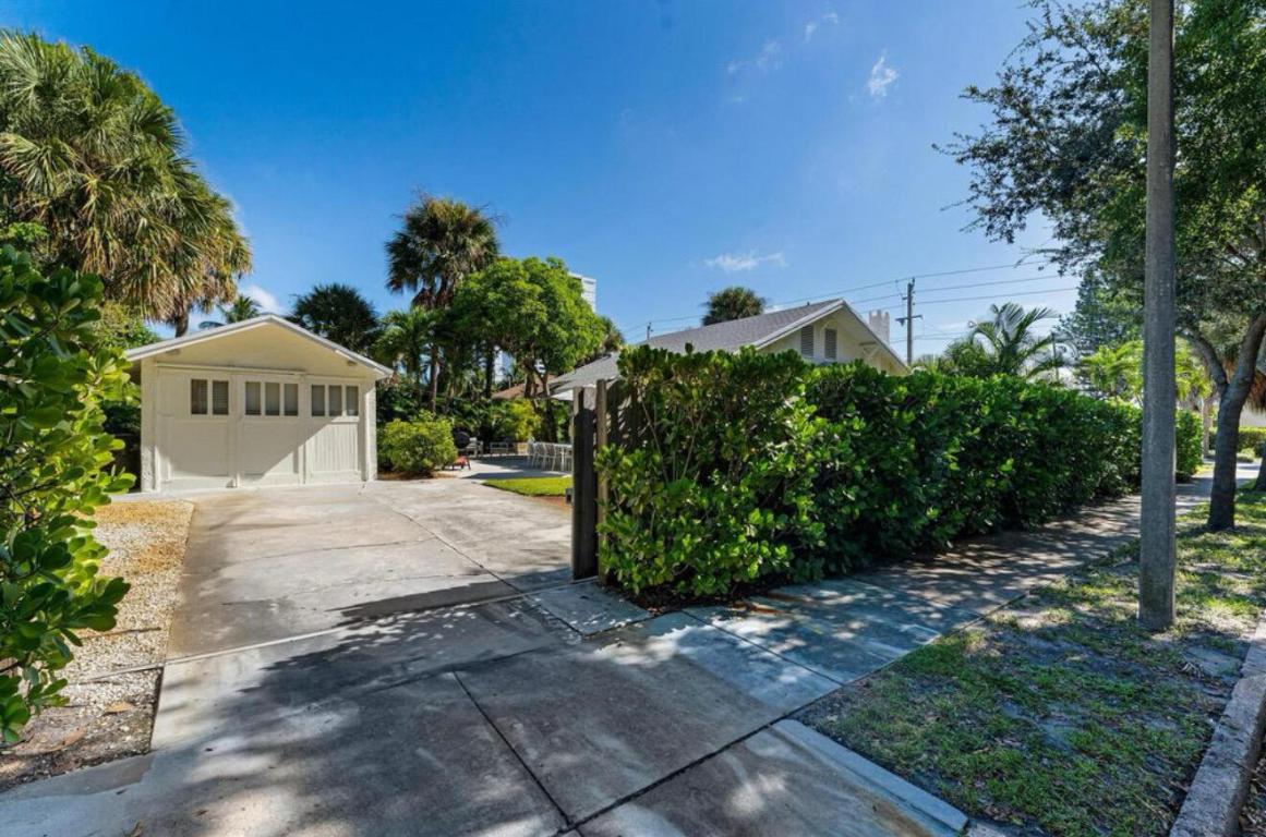 NORTH PALM BCH 3 - Residential Lease