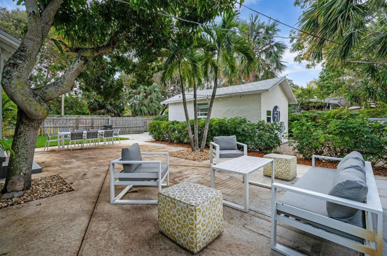 NORTH PALM BCH 3 - Residential Lease