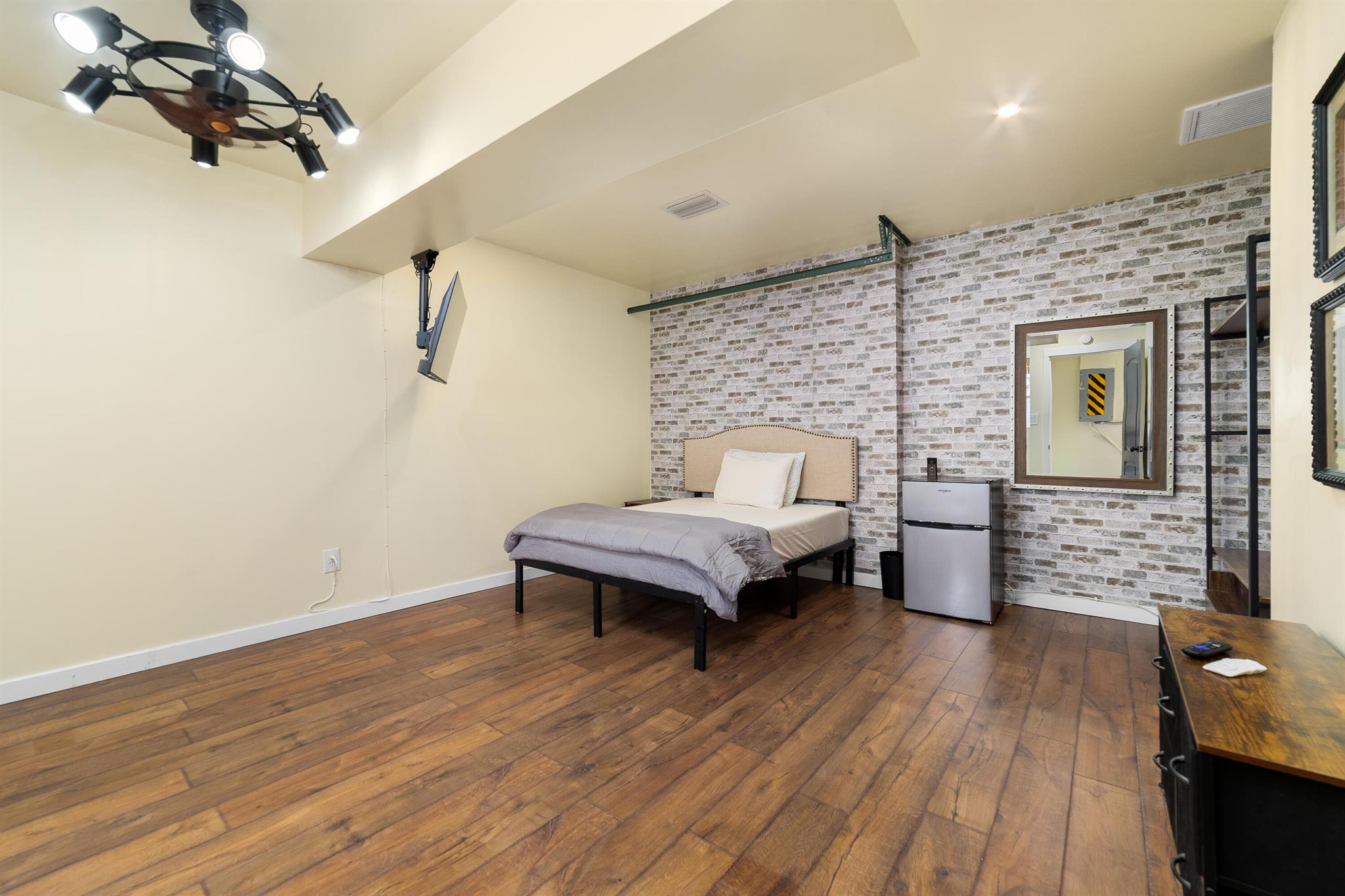 WOODSIDE 3 - Residential