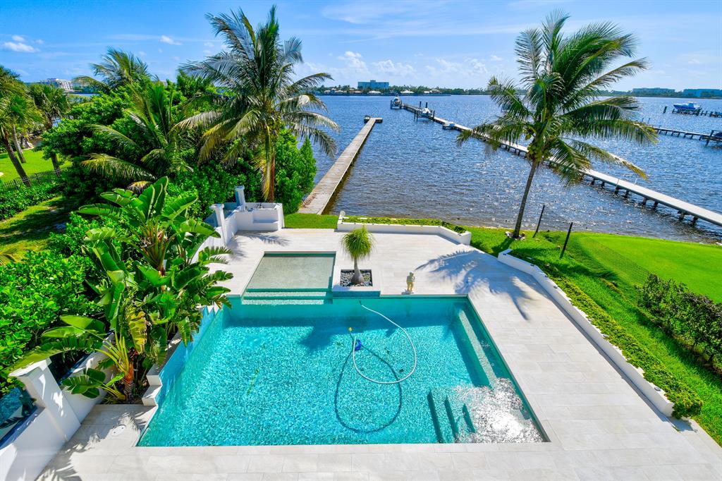 NORTH LAKE WORTH - Residential