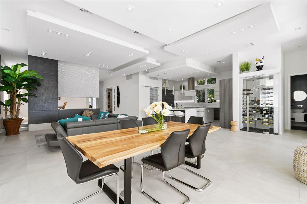 NORTH LAKE WORTH - Residential